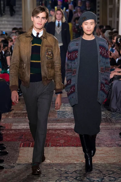 Look 95